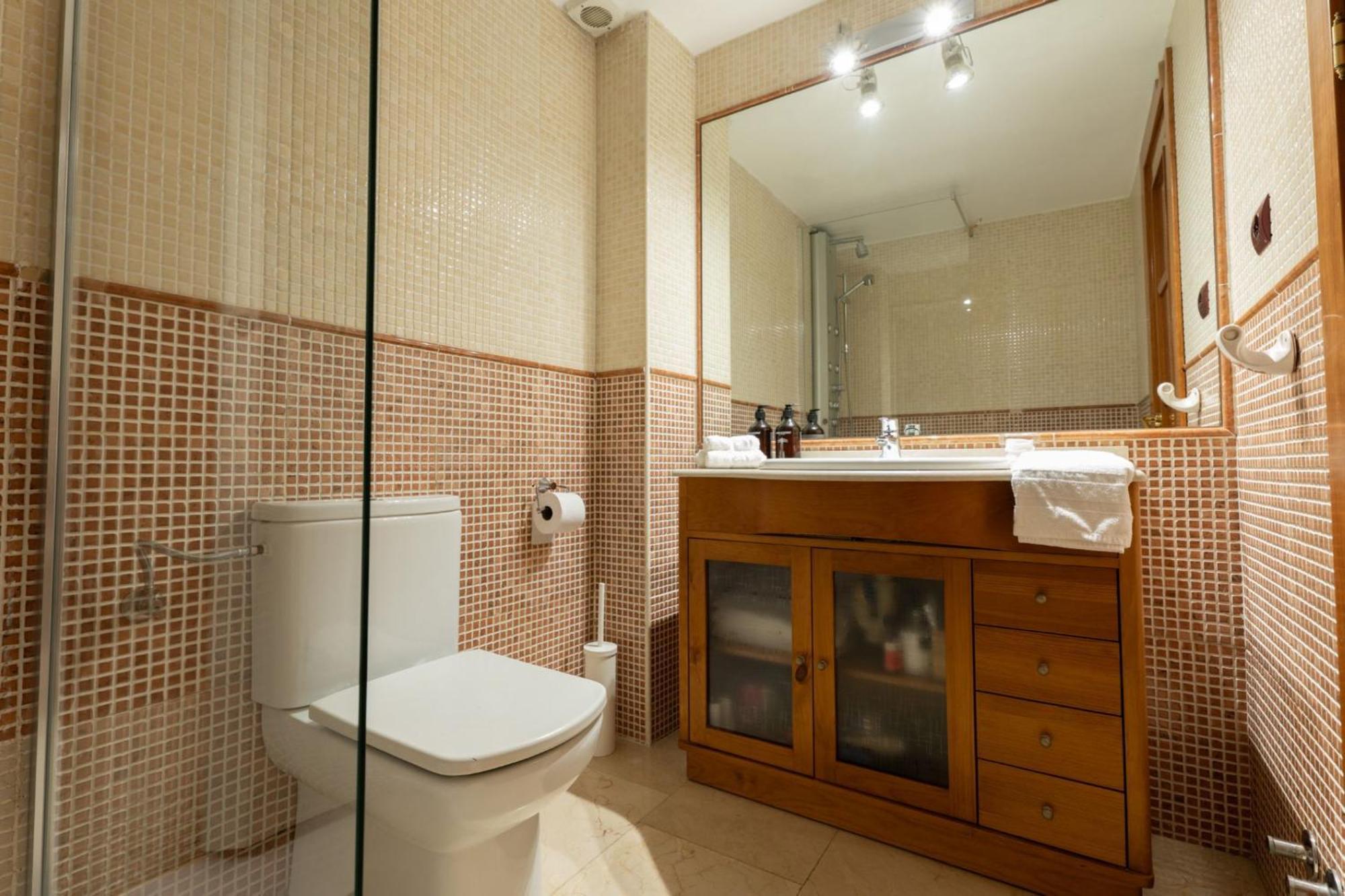 One Bedroom Apartment In Chueca Madri Exterior foto